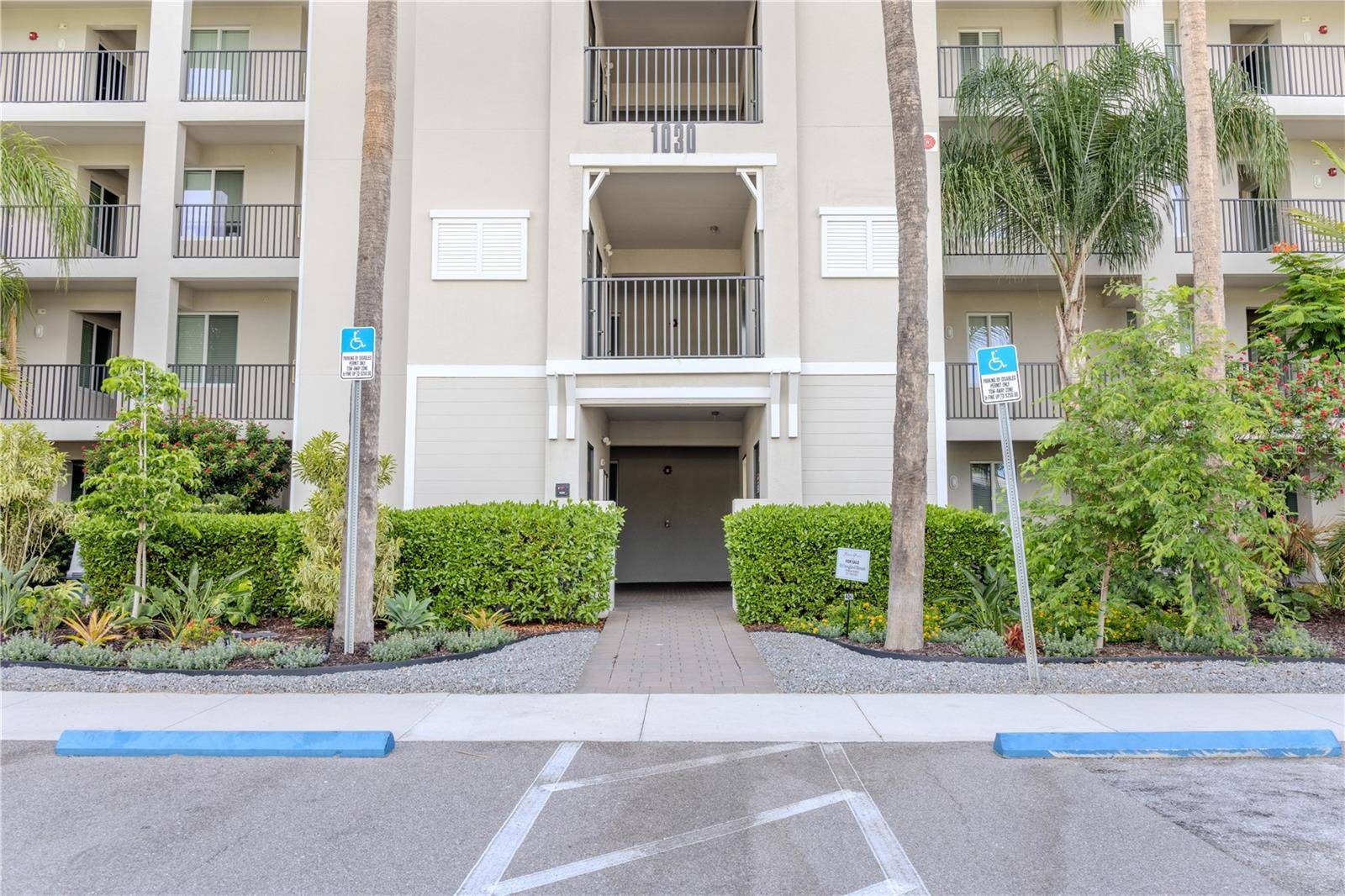 1030 TIDEWATER SHORES LOOP #104, Bradenton, FL 34208