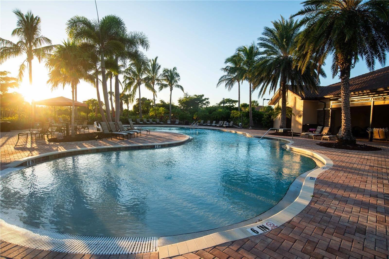8137 GABANNA DR, Sarasota, FL 34231