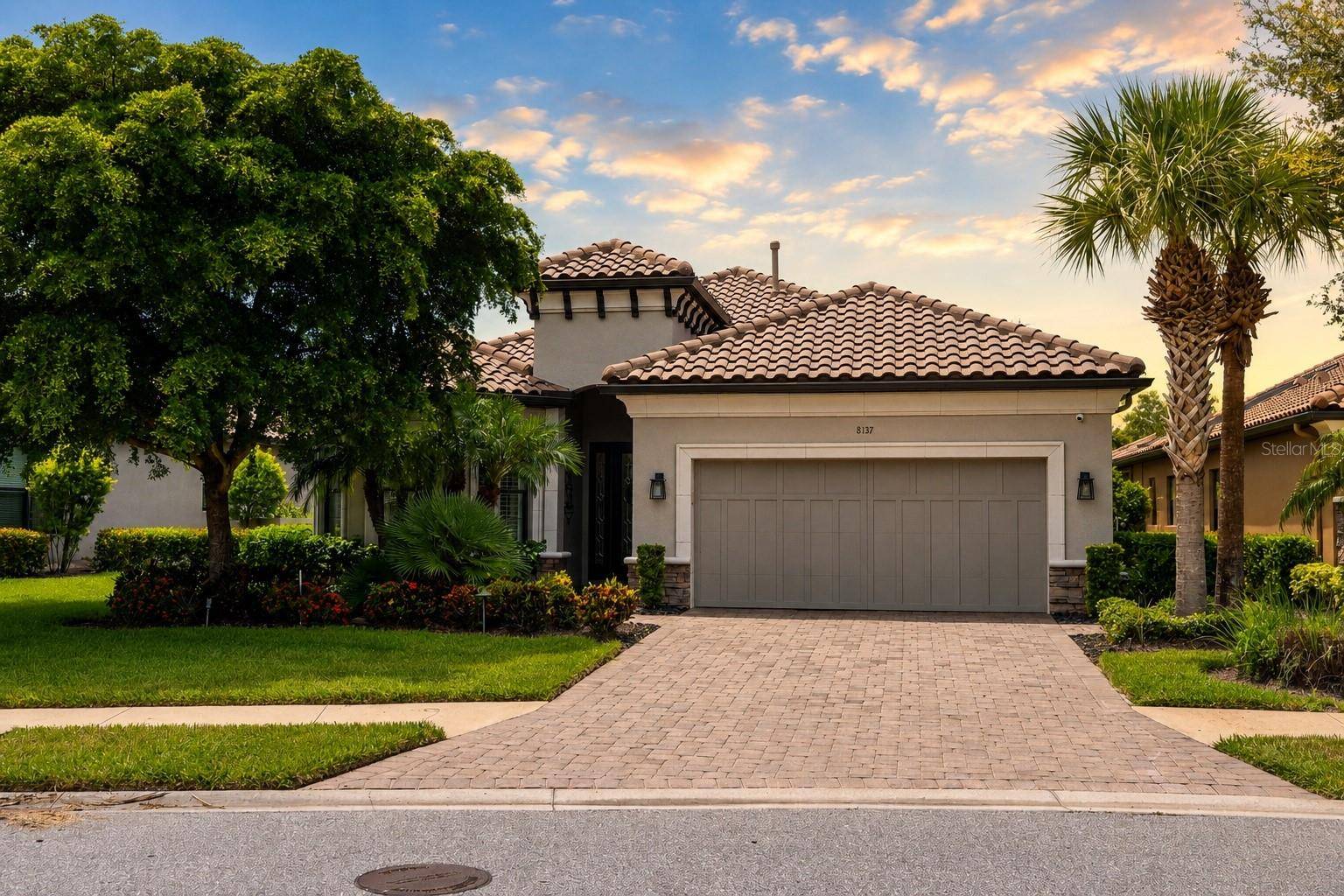 8137 GABANNA DR, Sarasota, FL 34231