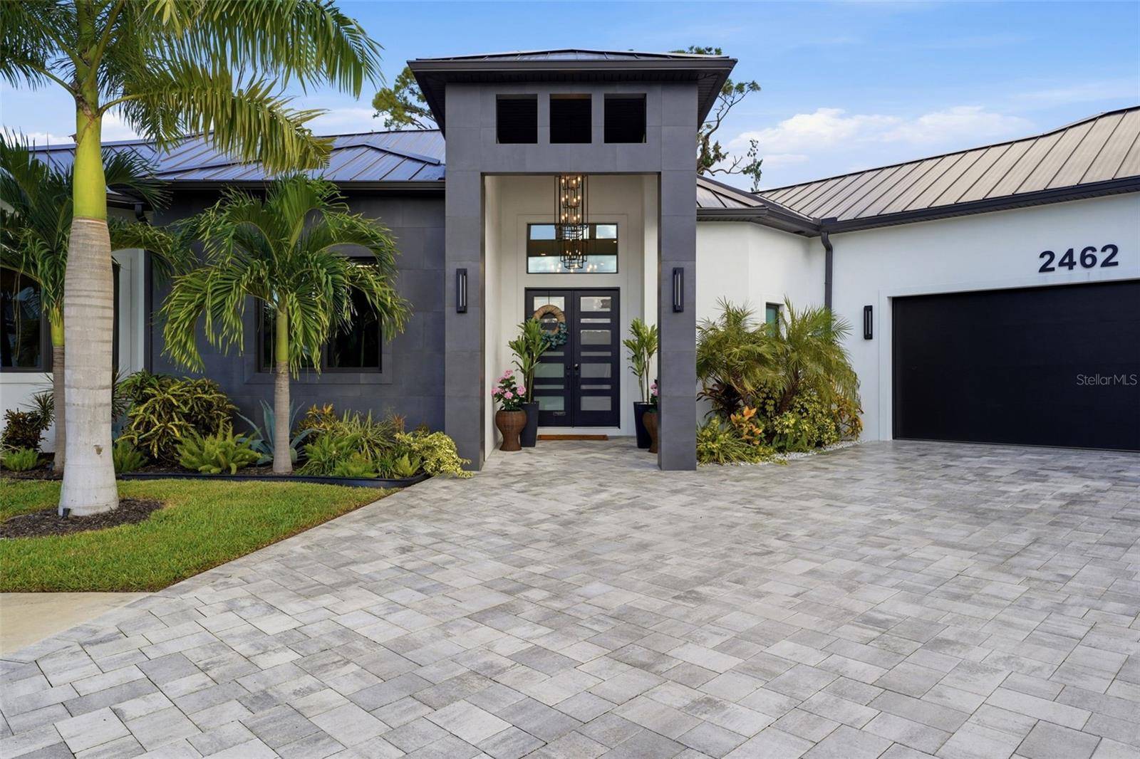 2462 MISSARA LN, Sarasota, FL 34231