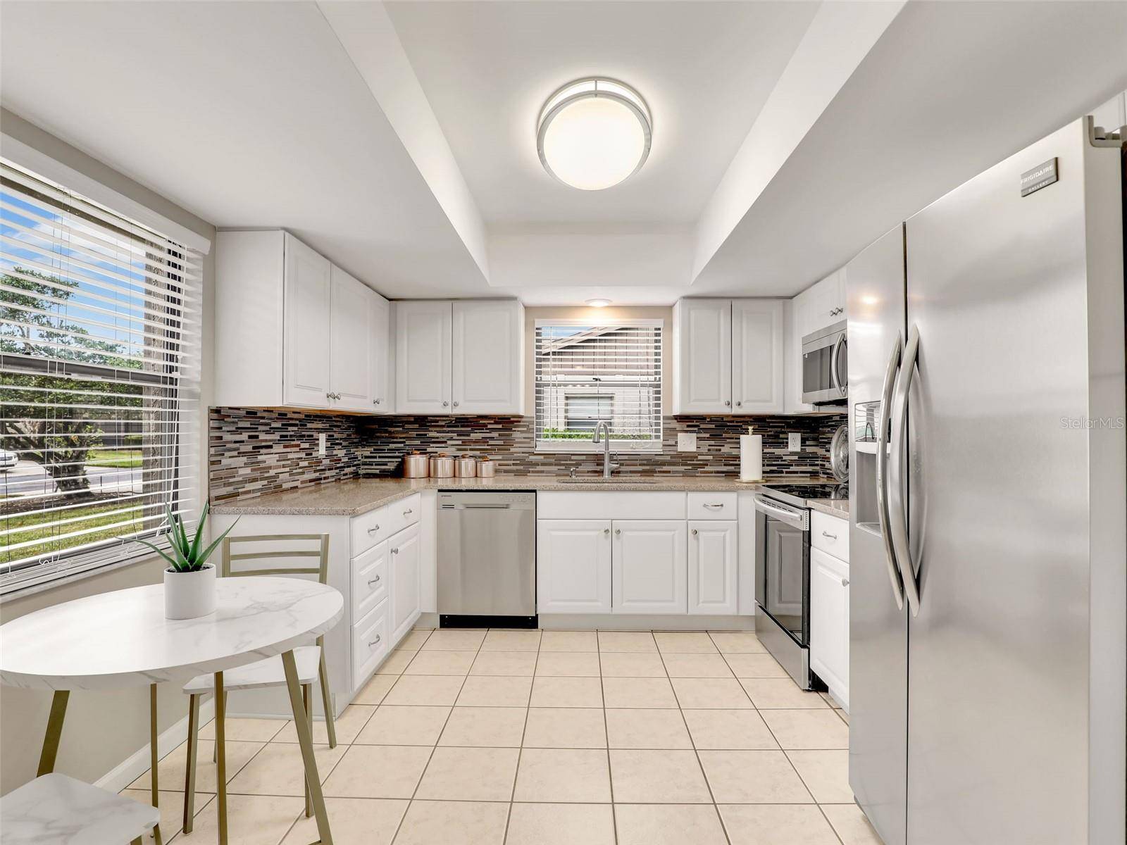 623 OAK HILL CIR #28, Sarasota, FL 34232