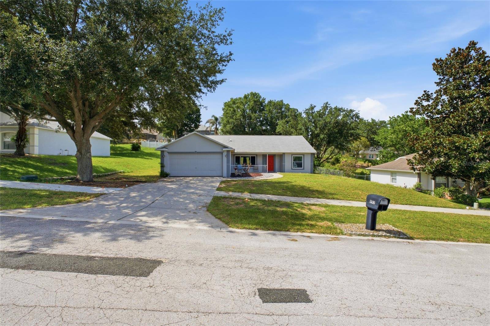 993 SCENIC VIEW CIR, Minneola, FL 34715