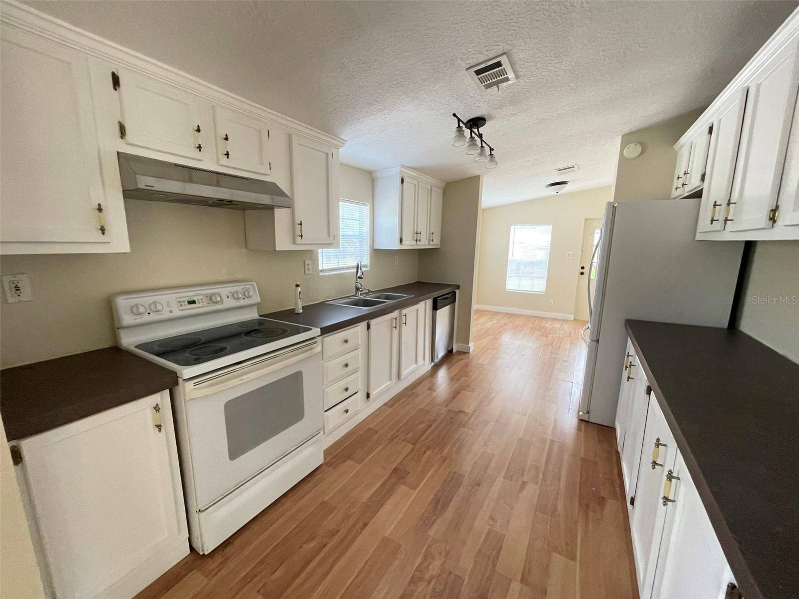 13716 NE COUNTY ROAD 1471, Waldo, FL 32694