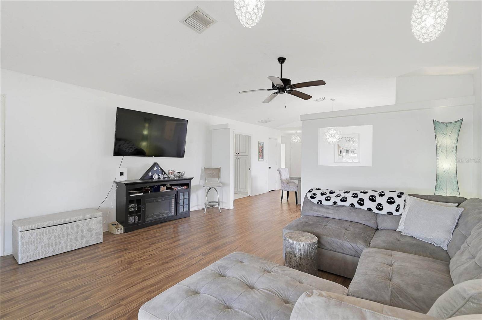 57 SANDSTONE CIR, Venice, FL 34293