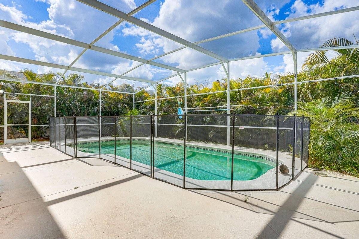 418 RIGGS CIR, Davenport, FL 33897