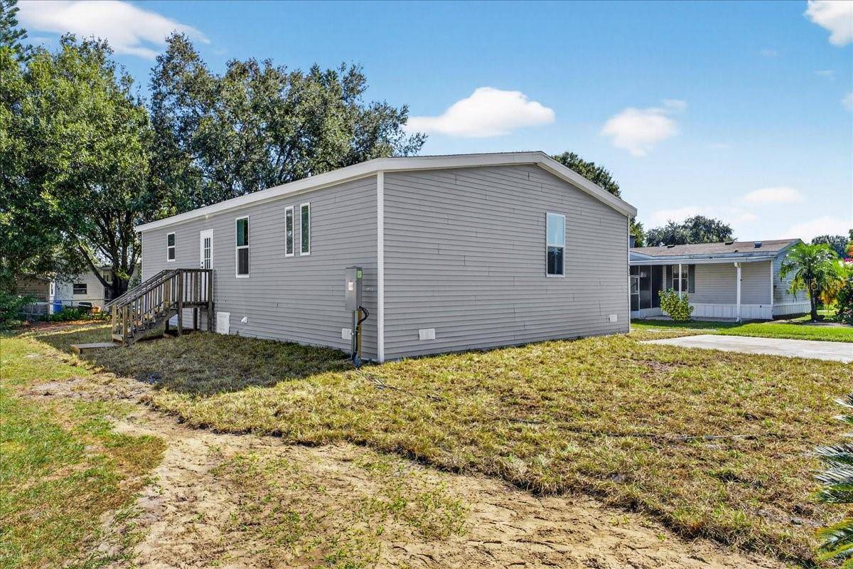 24116 ARMADILLO RD, Astor, FL 32102
