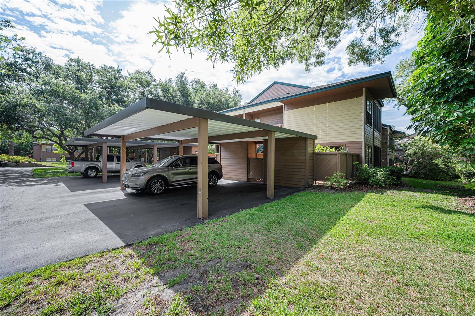 2205 LENNOX RD E #2205, Palm Harbor, FL 34683