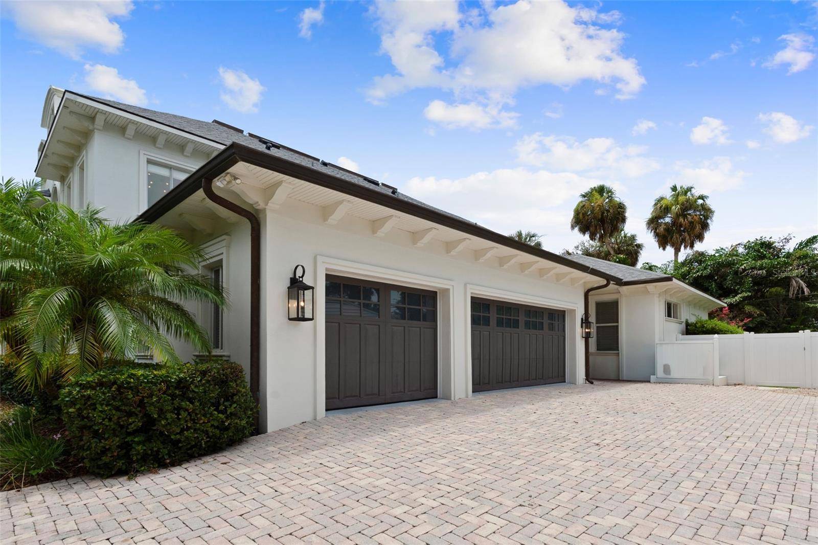4406 W AZEELE ST, Tampa, FL 33609