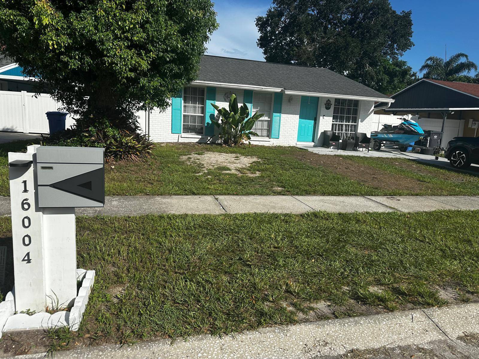 16004 SADDLE CREEK DR, Tampa, FL 33618