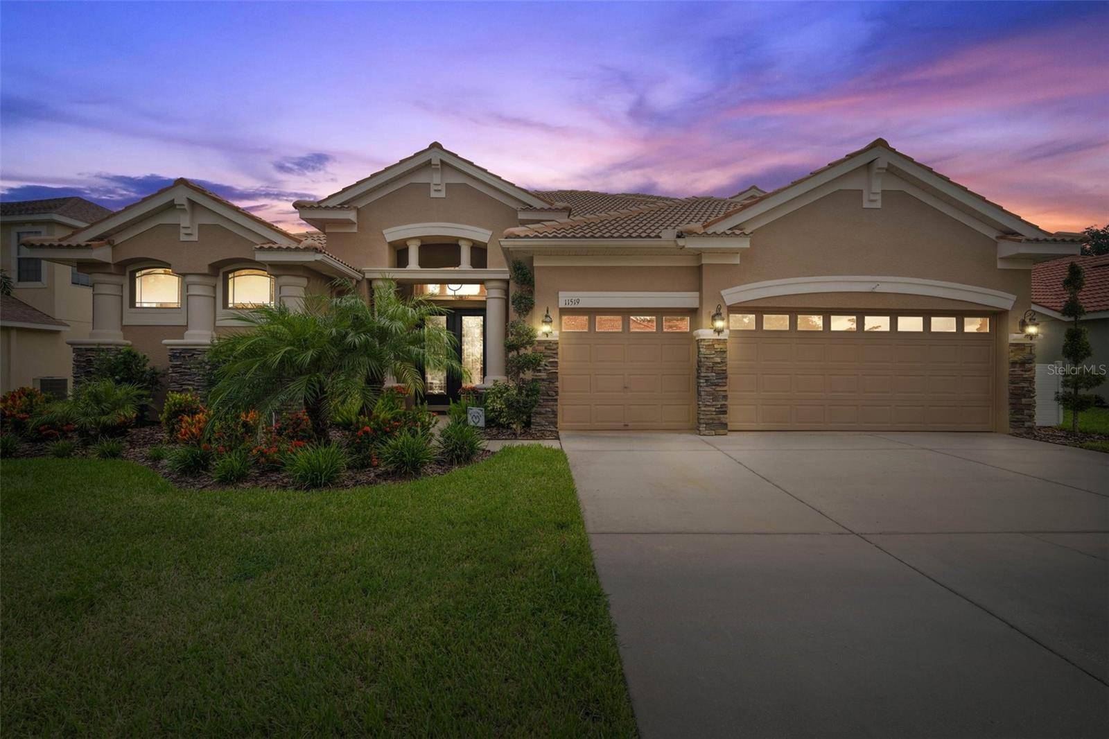 11519 BELLE HAVEN DR, New Port Richey, FL 34654