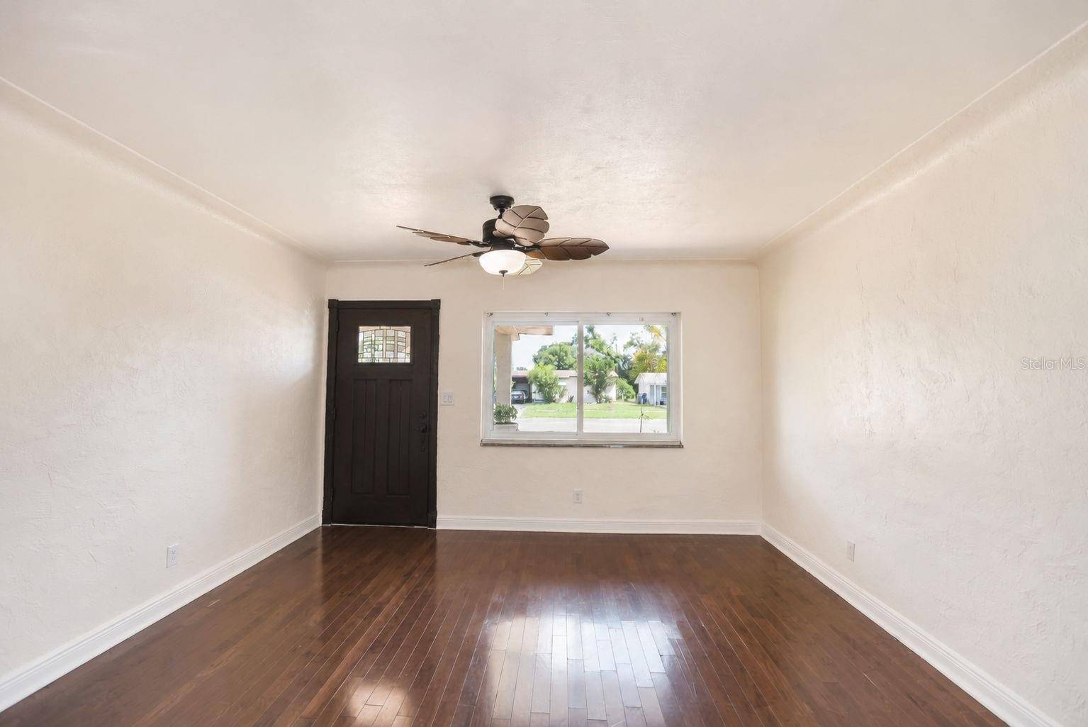 520 83RD AVE N, St Petersburg, FL 33702