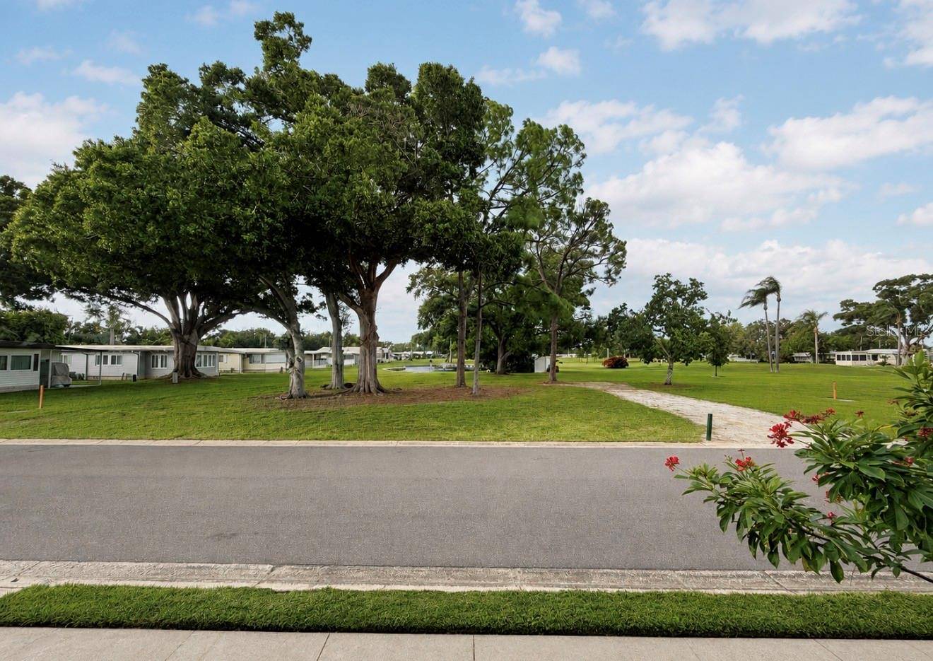 1100 BELCHER RD S #304, Largo, FL 33771