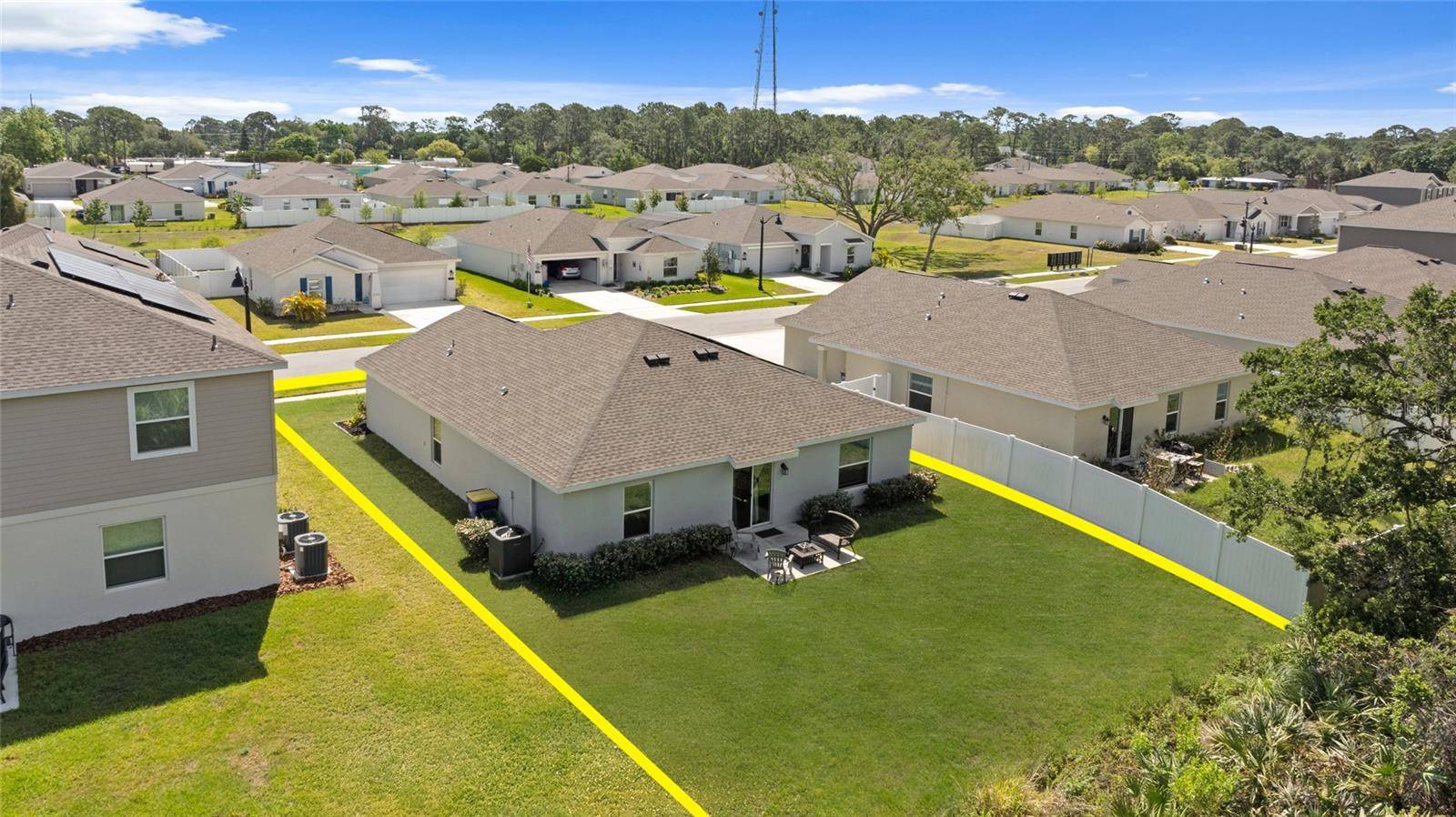 2518 HOPTREE LN, Edgewater, FL 32141