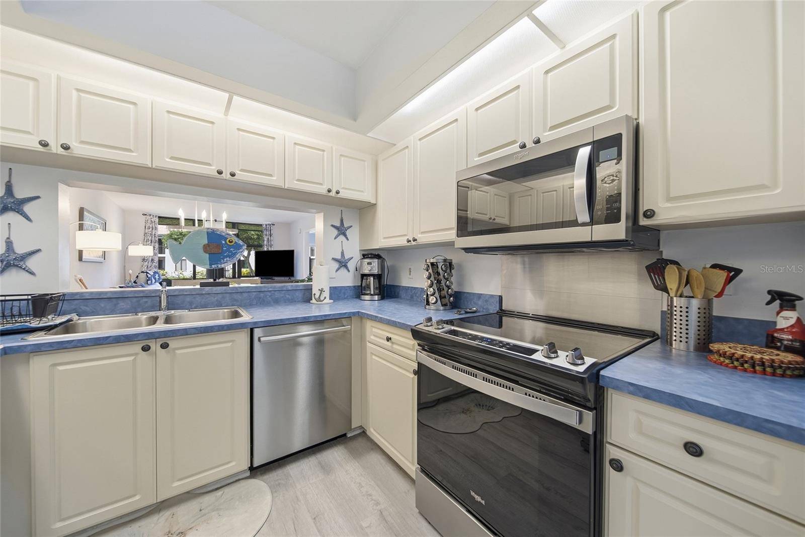 4440 47TH AVE W #102, Bradenton, FL 34210