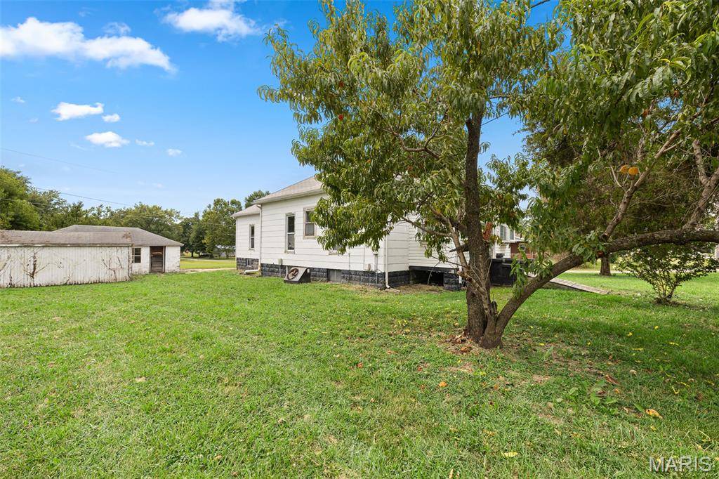 813 Elm ST, Hillsboro, IL 62049