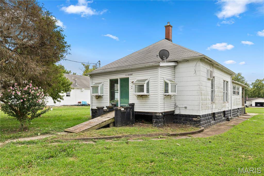 813 Elm ST, Hillsboro, IL 62049