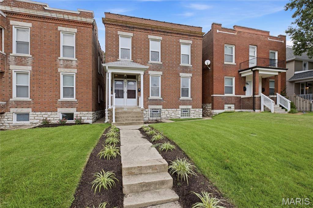 6225 Victoria AVE, St Louis, MO 63139
