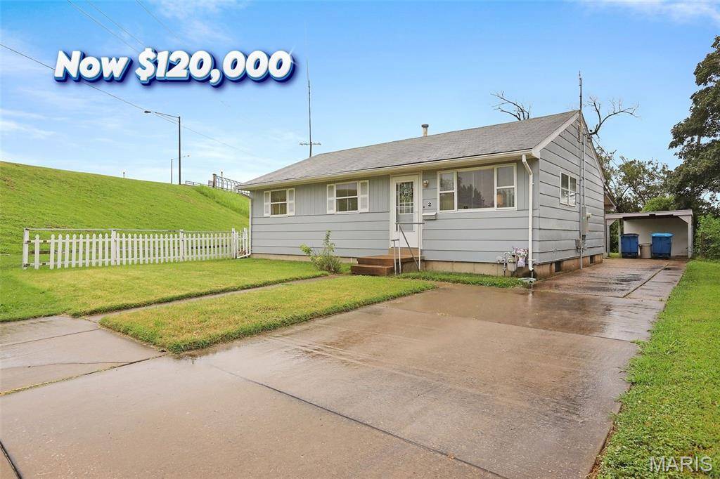 2 Briarcliff DR, Granite City, IL 62040