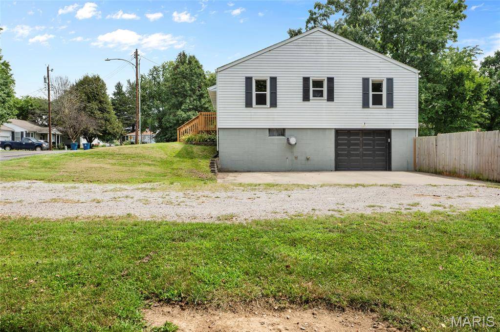 310 Kenny ST, Bethalto, IL 62010
