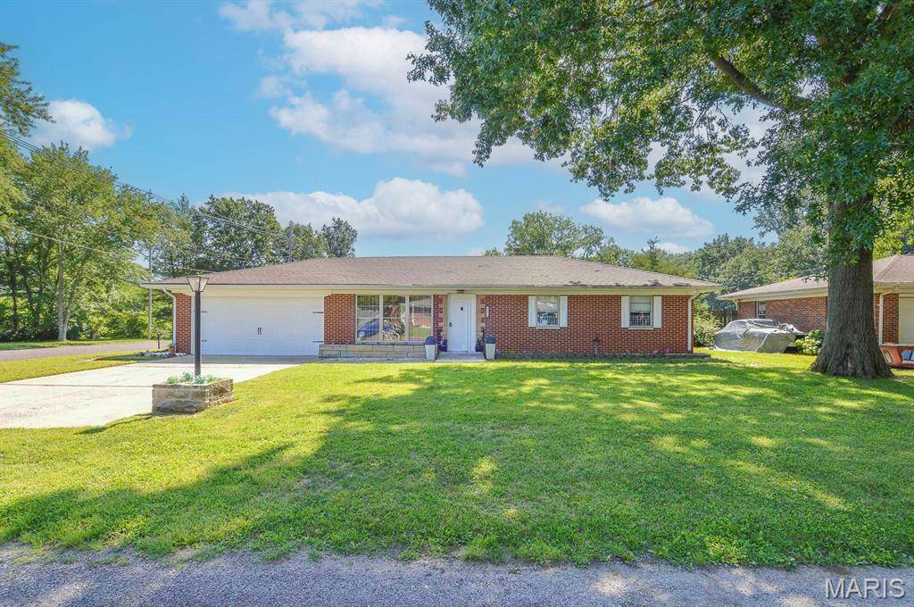 1236 Cynthia DR, Belleville, IL 62220