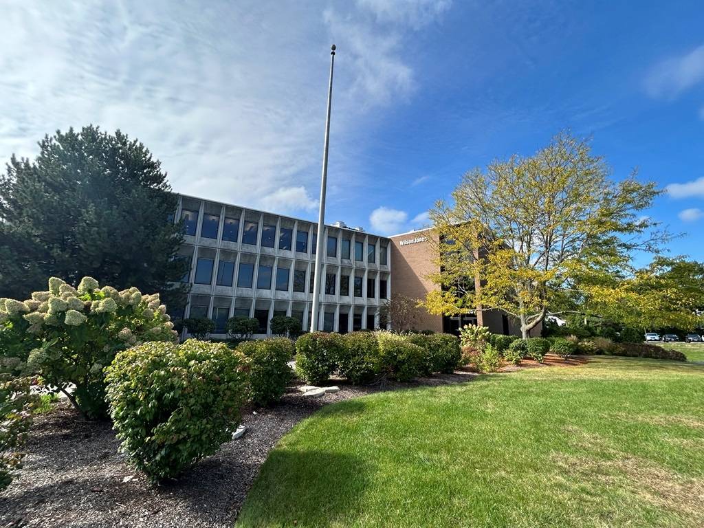 3201 Old Glenview RD #300, Wilmette, IL 60091