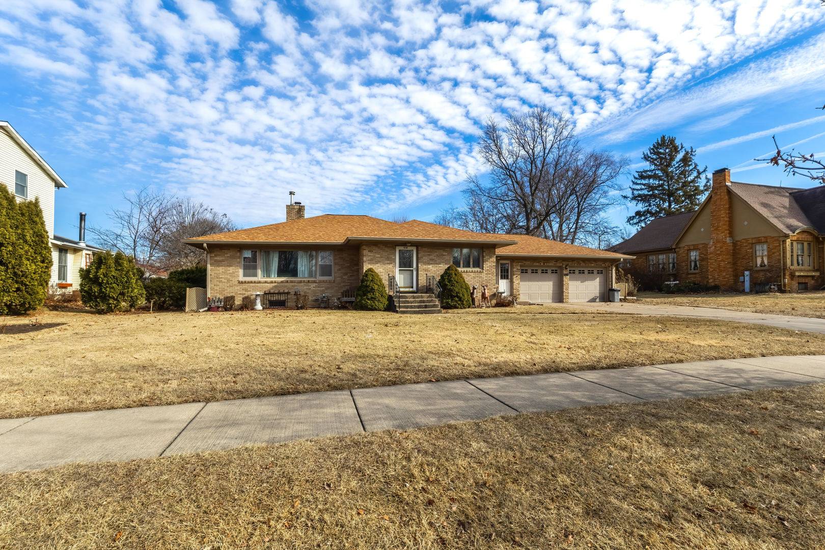 838 S State ST, Geneseo, IL 61254