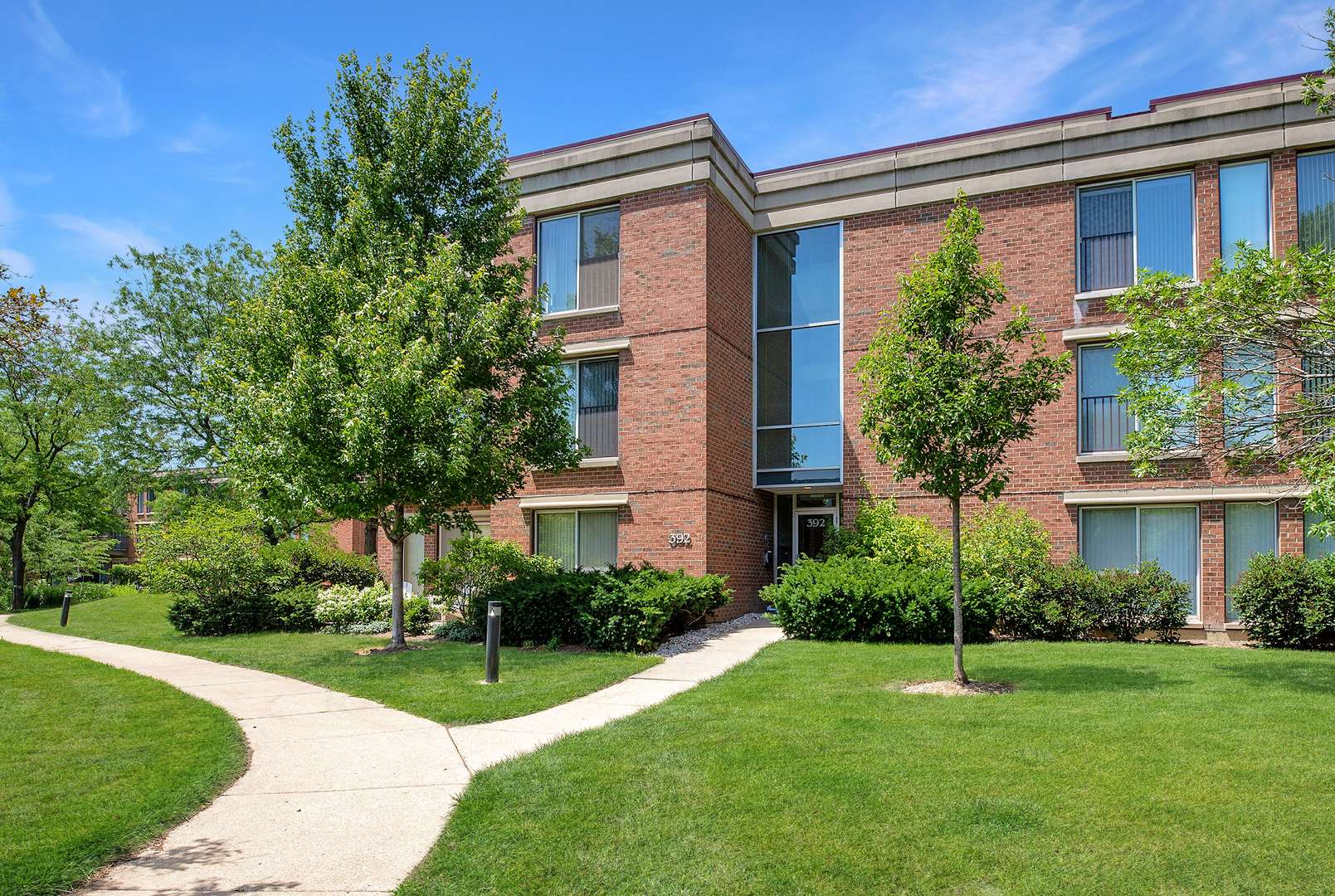 392 Kelburn RD #122, Deerfield, IL 60015