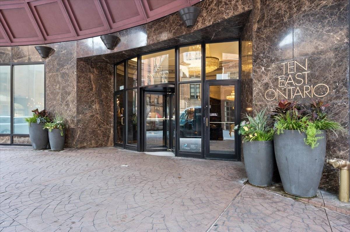 10 E Ontario ST #1008, Chicago, IL 60611
