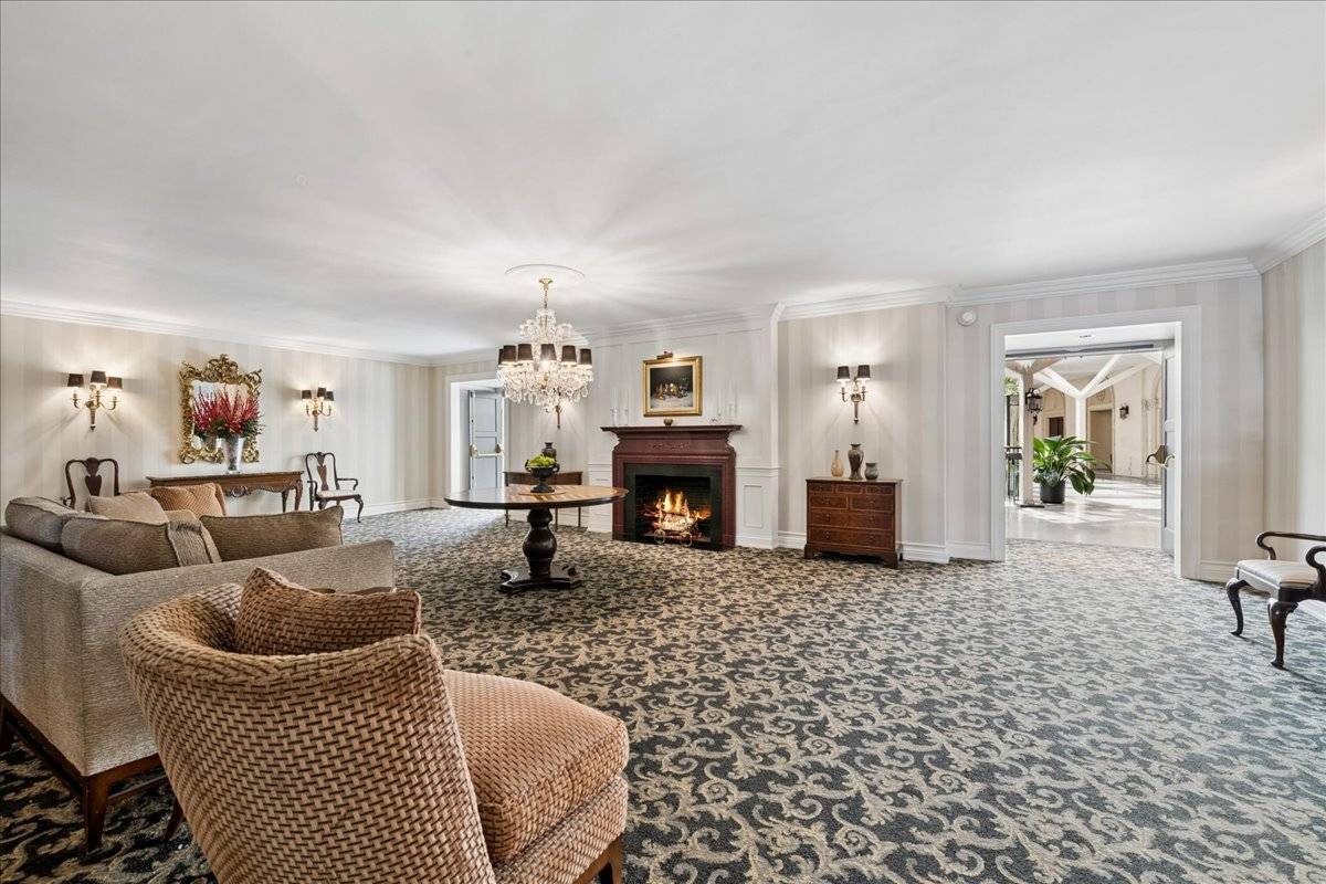 3750 N Lake Shore DR #1D, Chicago, IL 60613