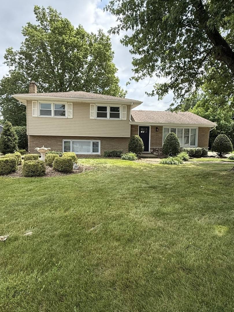 12537 S Menard AVE, Palos Heights, IL 60463