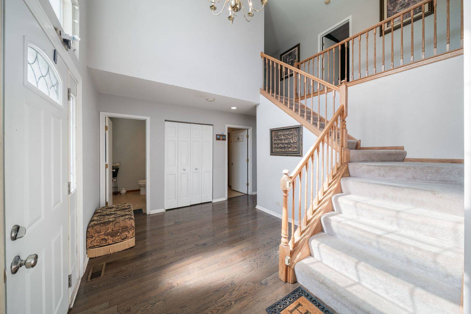 57 White Fence TRL, Streamwood, IL 60107