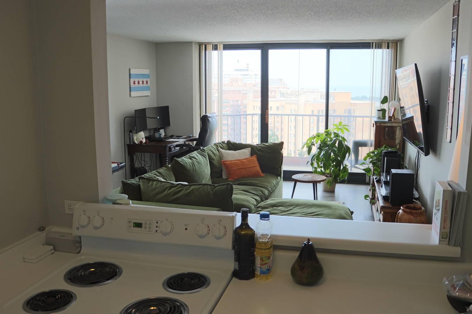 3660 N Lake Shore DR #2106, Chicago, IL 60613