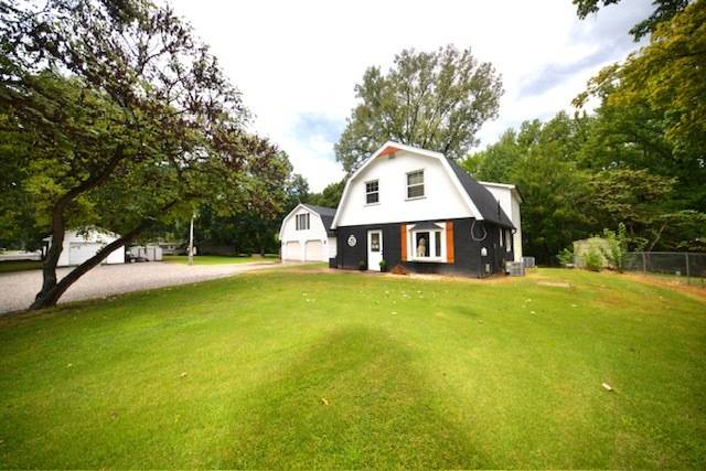 406 W Park ST, Benton, IL 62812
