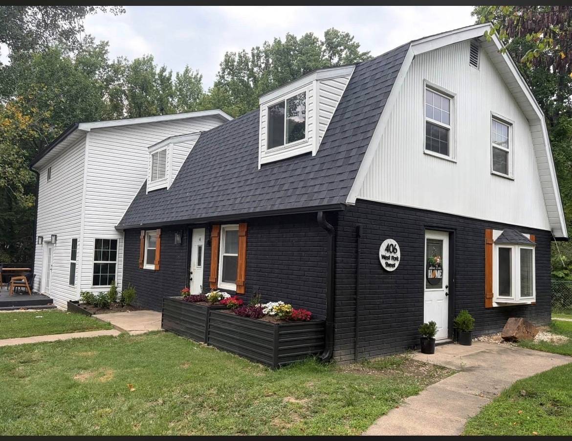 406 W Park ST, Benton, IL 62812