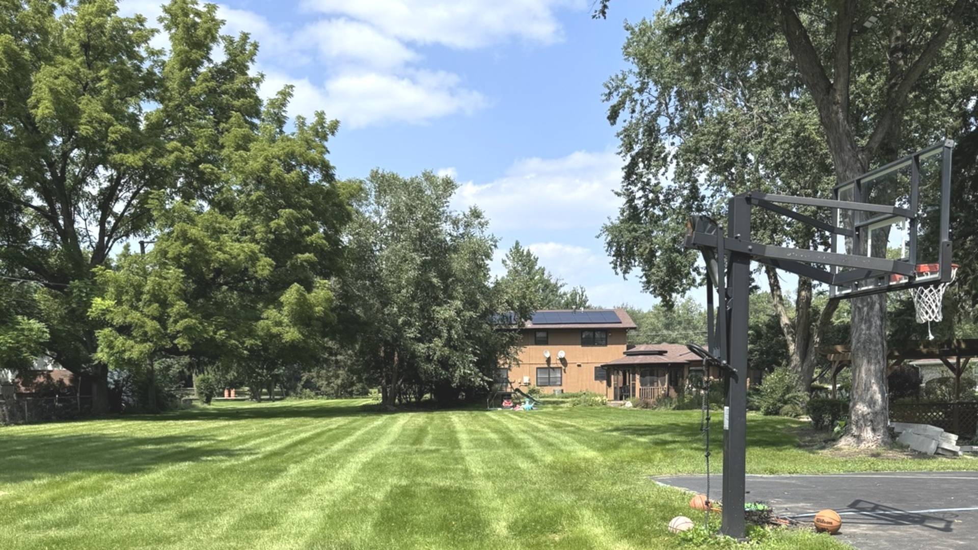 1310 New Lenox RD, Joliet, IL 60433
