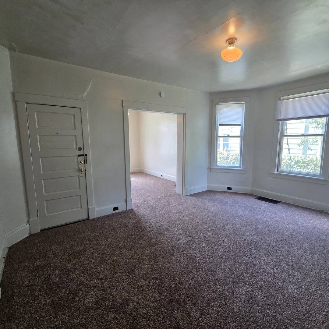 1712 W 7th ST, Davenport, IA 52802