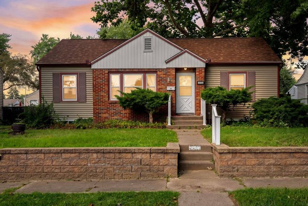534 W 29th ST, Davenport, IA 52803
