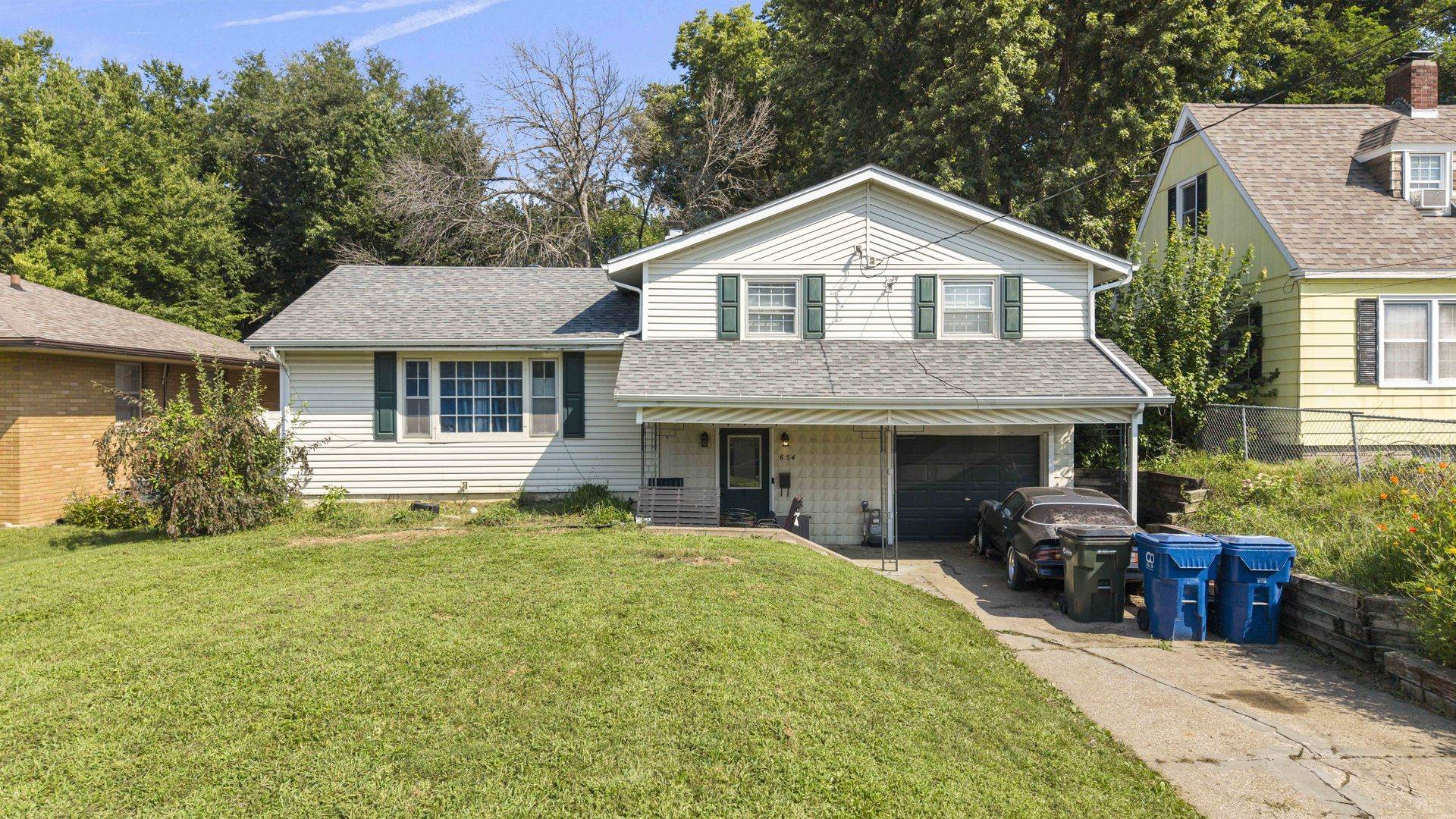 654 E 32nd ST, Davenport, IA 52803