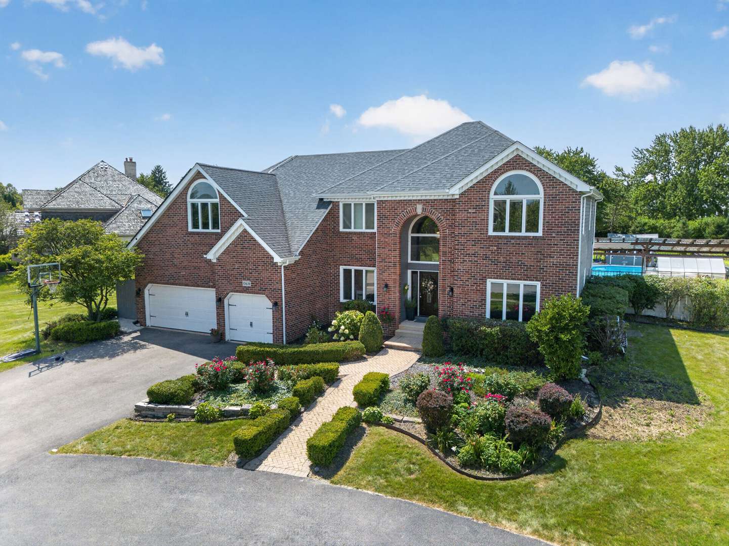 10638 Royal Porthcawl DR, Naperville, IL 60564