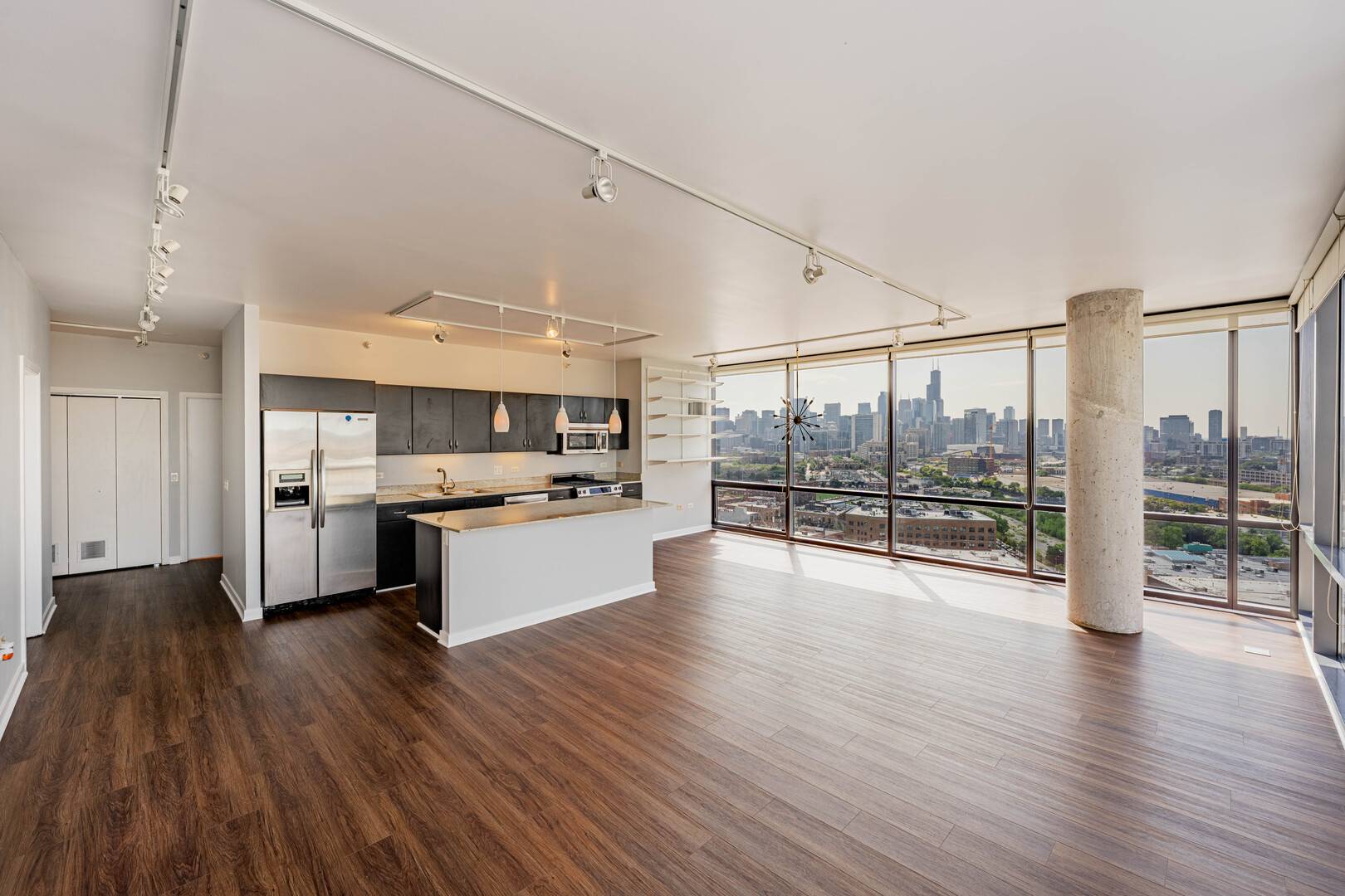 860 W Blackhawk ST #2002, Chicago, IL 60642