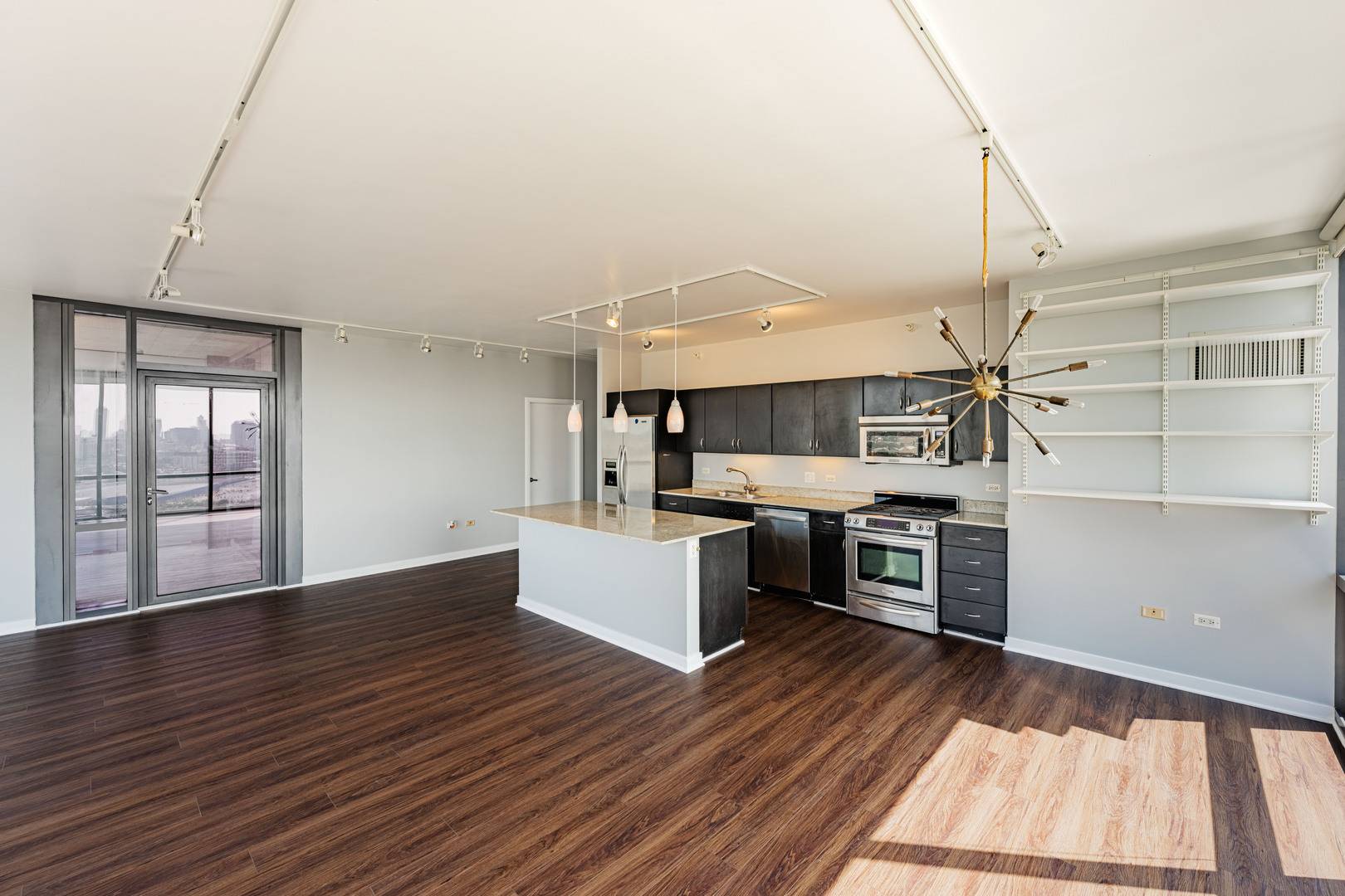 860 W Blackhawk ST #2002, Chicago, IL 60642