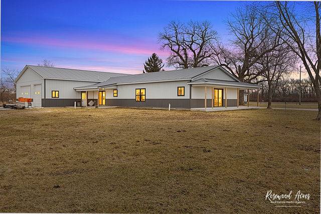 6255 W State Route 17 RD, Kankakee, IL 60901