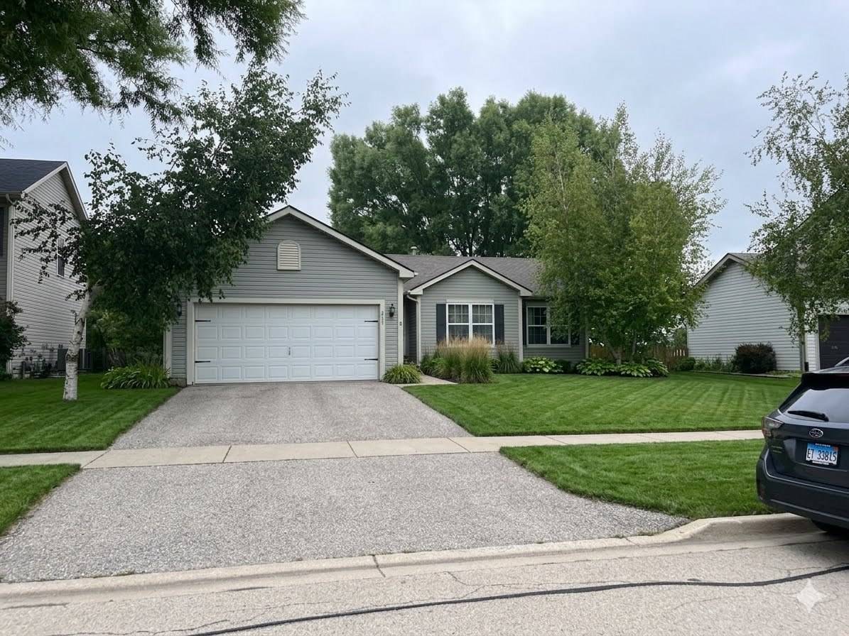943 Pond Brook AVE, Malta, IL 60150