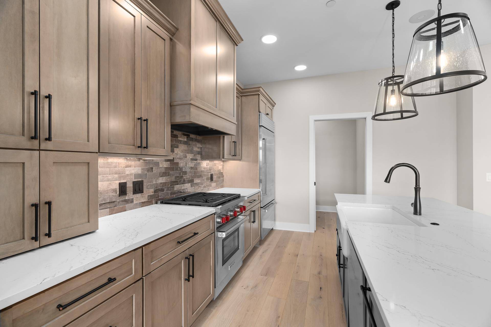 1 Hill Farm RD #205, North Oaks, MN 55127