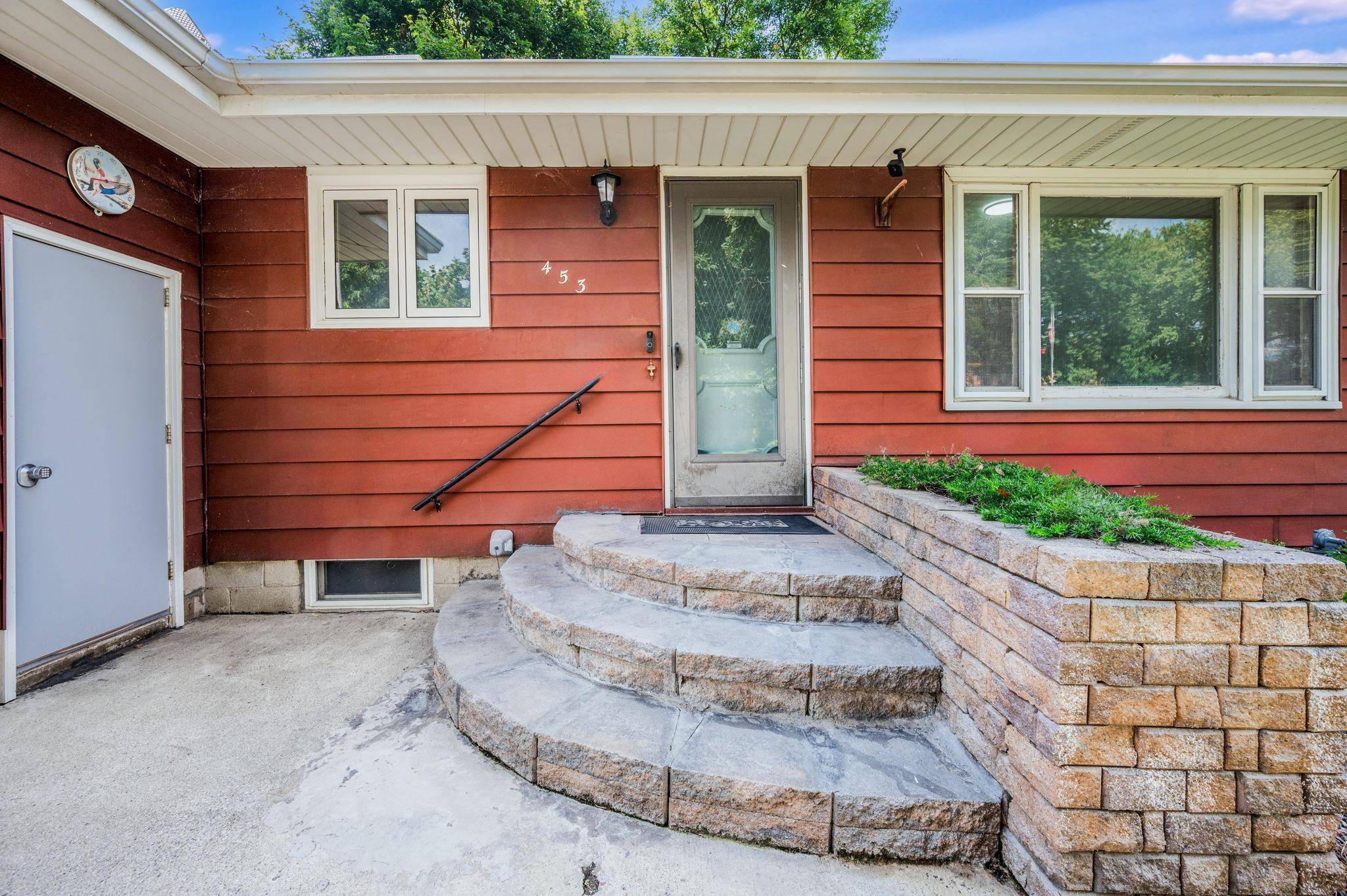 453 17th ST, Windom, MN 56101