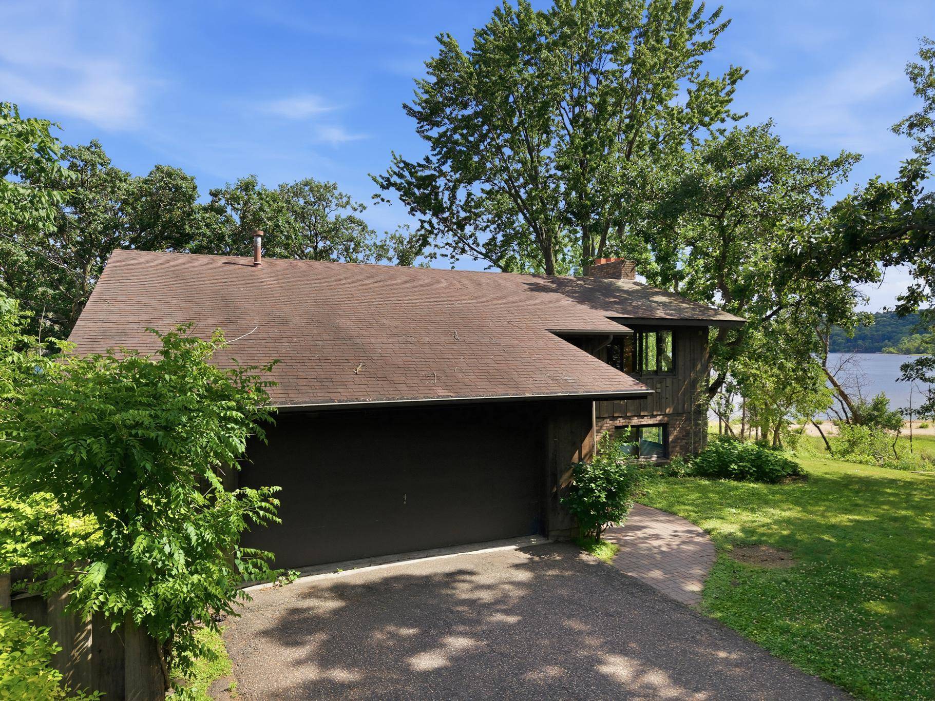 2989 Itasca AVE S, Lakeland, MN 55043