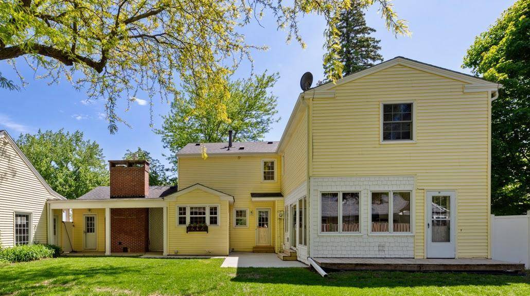 901 Clear Lake DR, Waseca, MN 56093