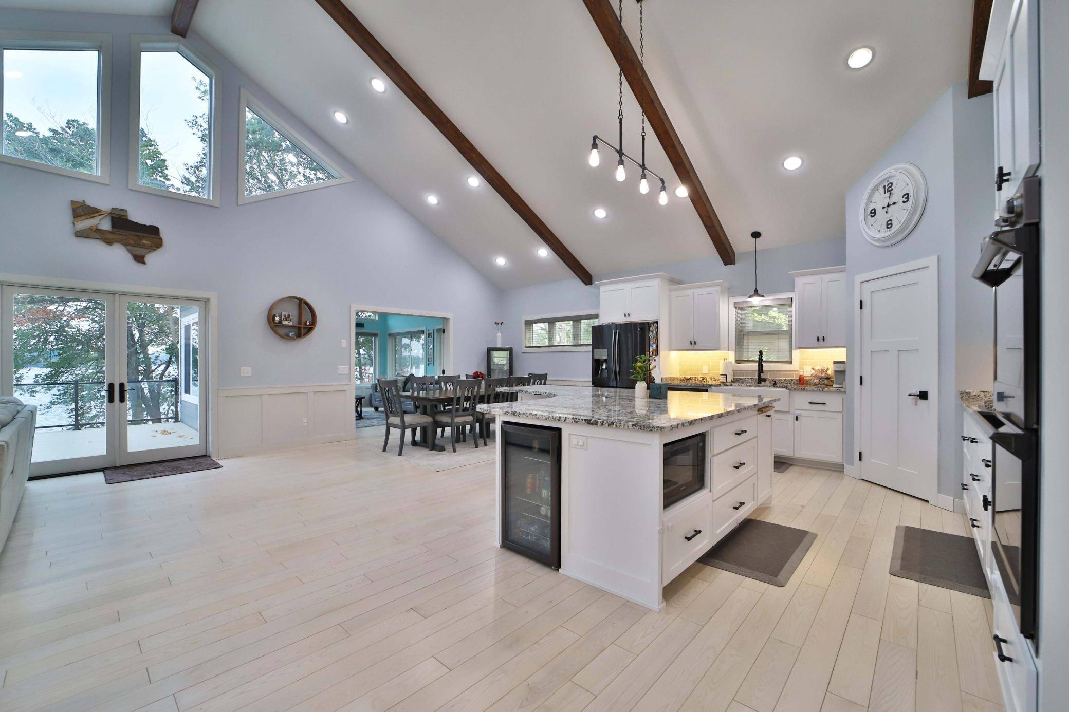 2147 Summit DR, Cushing, MN 56443