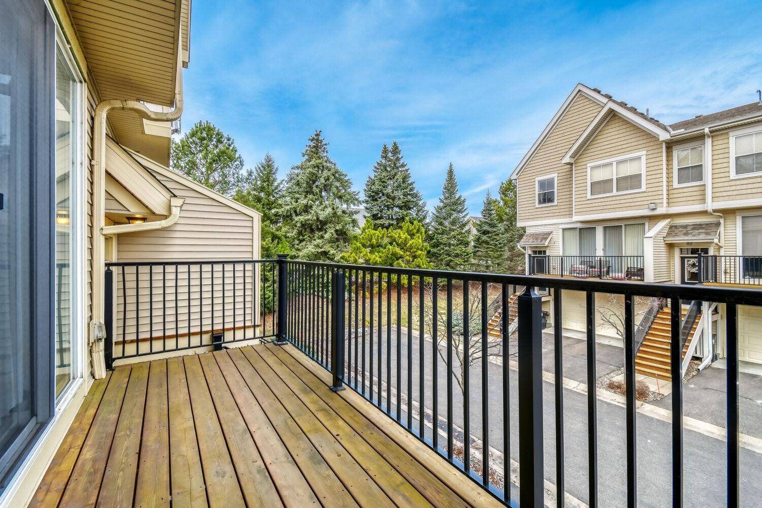 4615 Victor Path #6, Hugo, MN 55038