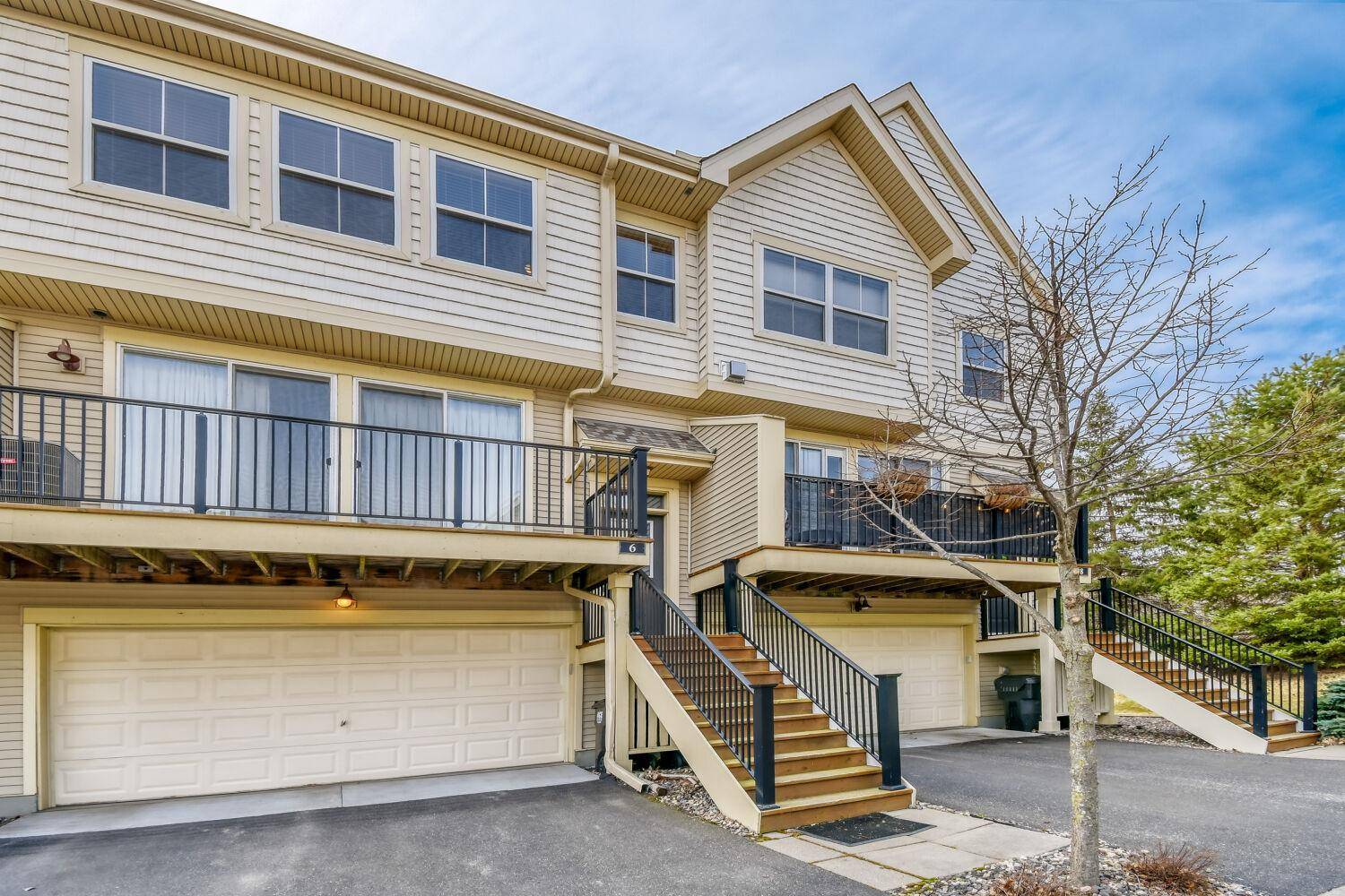 4615 Victor Path #6, Hugo, MN 55038